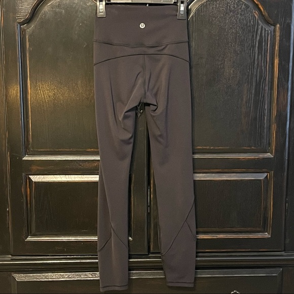 Lululemon In Movement Tight 25" Size 2 - Picture 2 of 9